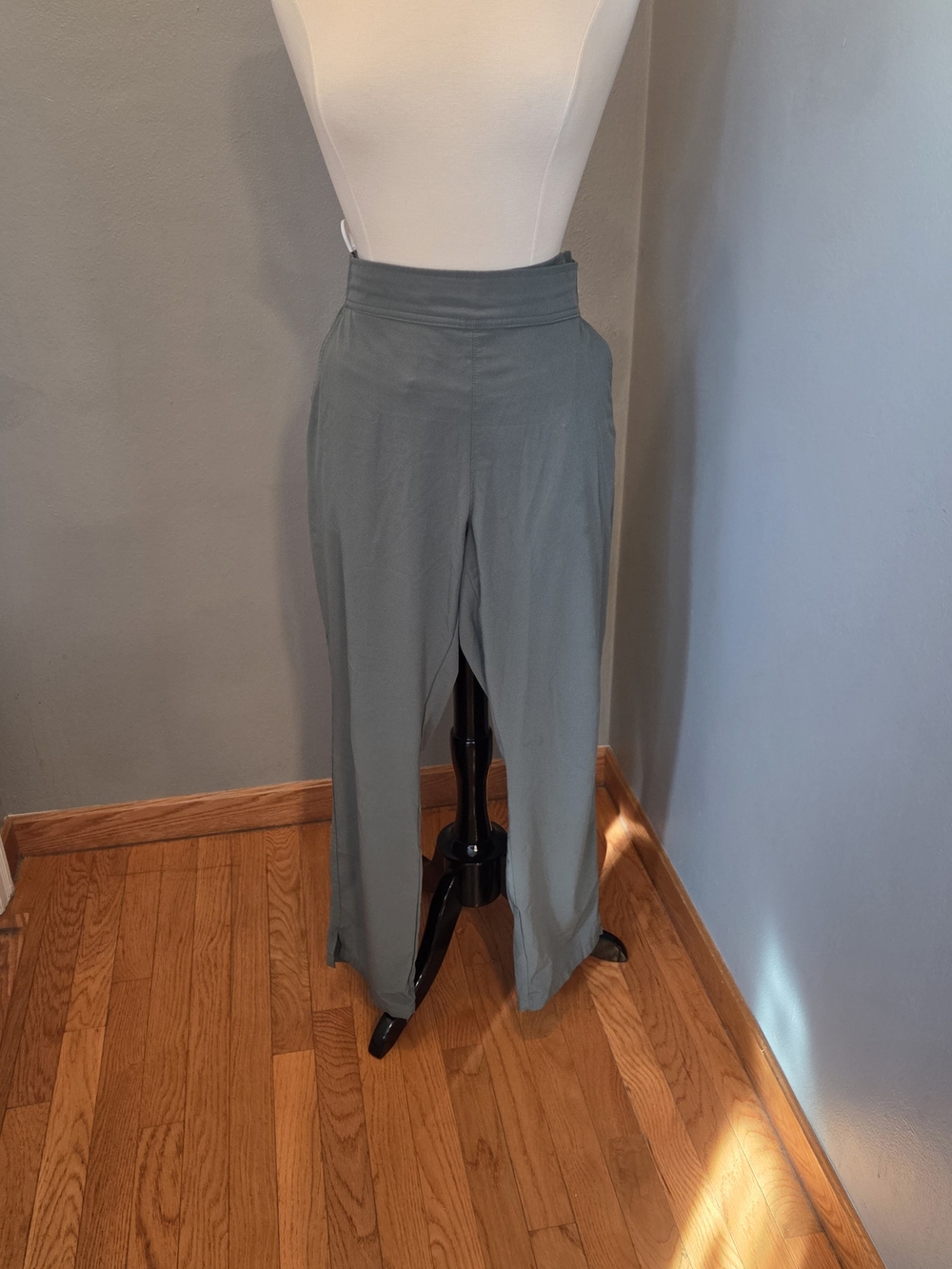 Eddie Bauer Wide-Leg High-Rise Pants - Sage Green